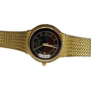 Swiss parts, quarts watch